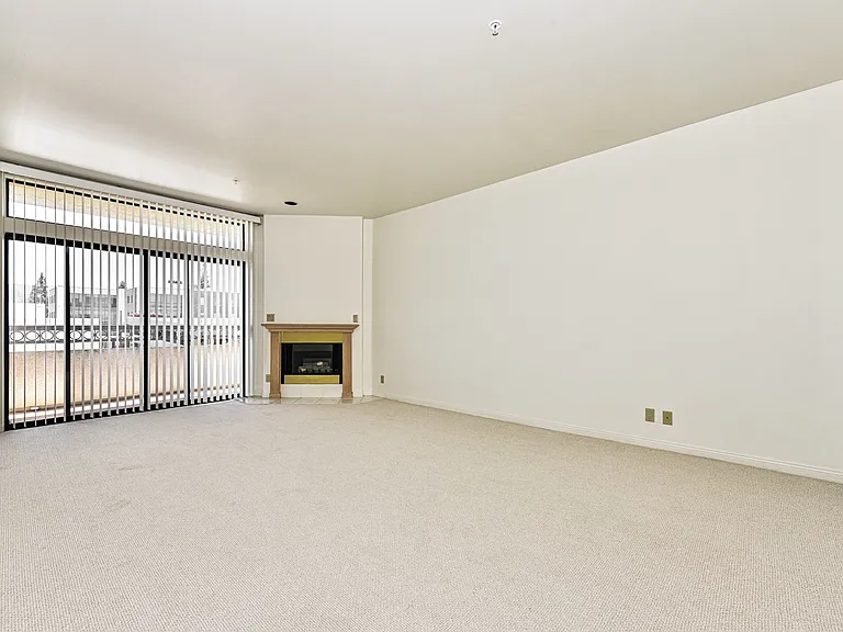 5319 Lindley Ave #303 — Photo 6