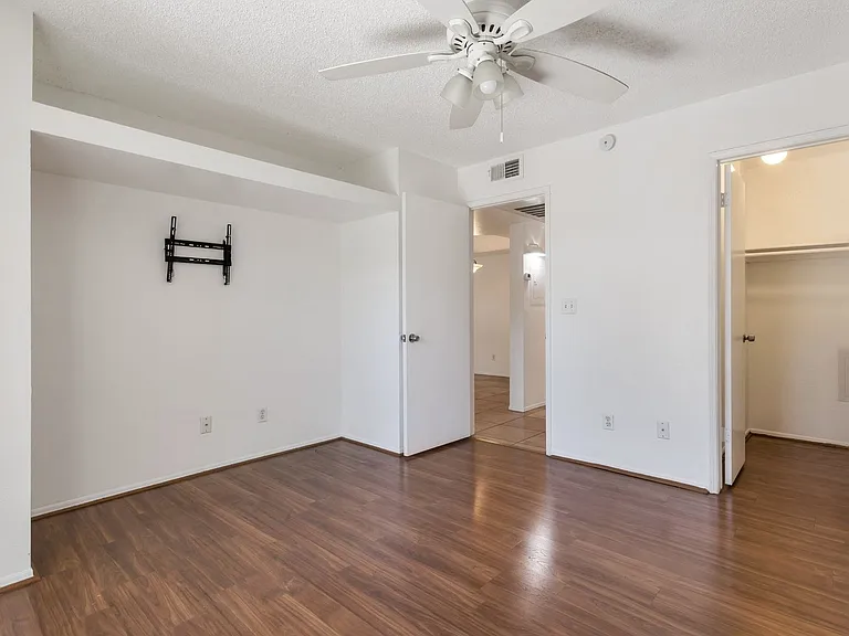 4850 E Desert Cove Ave #102 — Photo 12