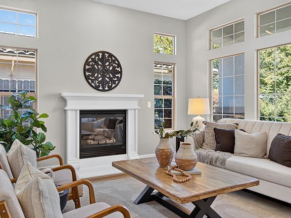 4th image of 1311 Hillwood Loop