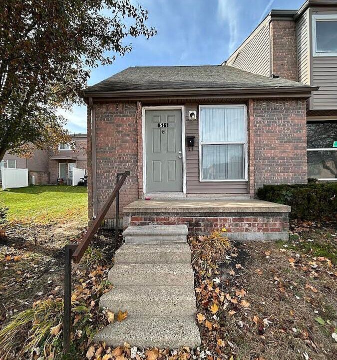 1st image of 551 Villa Dr