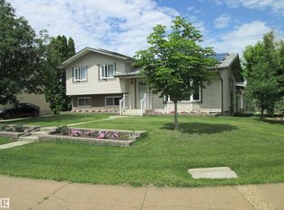 4108 135th Ave NW, Edmonton, AB T5A 2N7