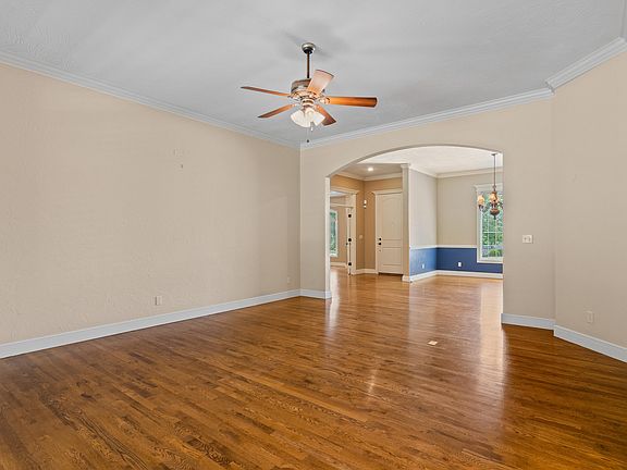 2nd image of 1462 E Wilder Dr
