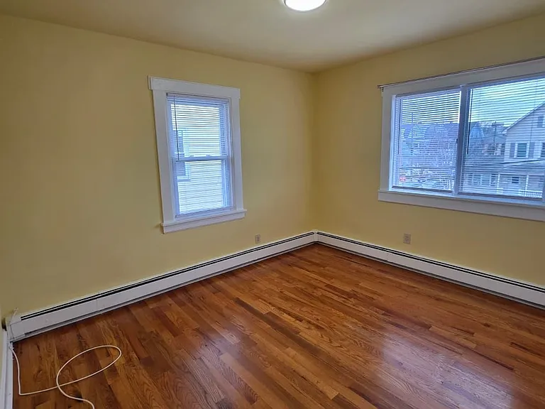 5 Bay Ave #2 — Photo 8