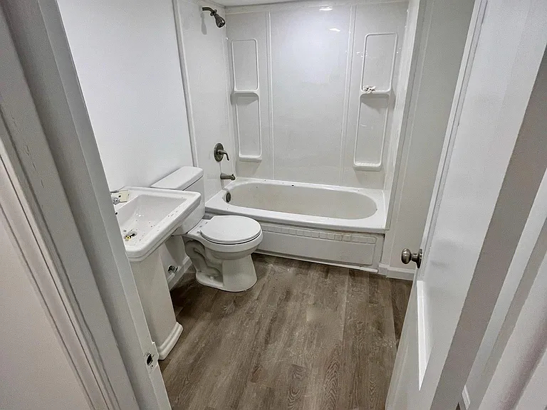 337 Lucerne Ave #1 — Photo 6