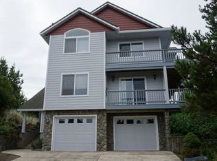 14 Sea Watch Ct, Florence, OR 97439