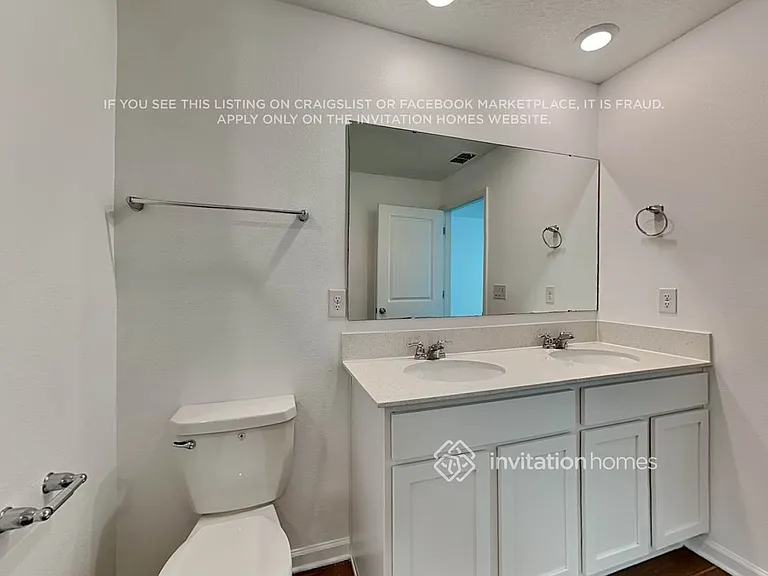 1074 Caitlin Loop — Photo 16