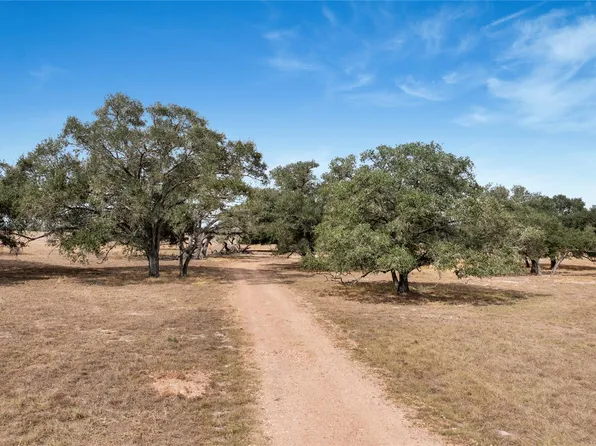 13320 Us Highway 77 S, Hallettsville, TX 77964