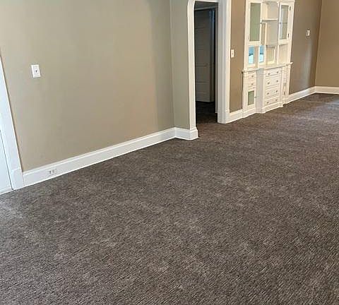 2nd image of 1011 N L St #2