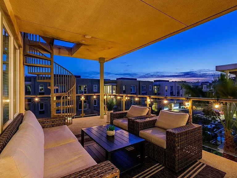 538 Doheny Way — Photo 31