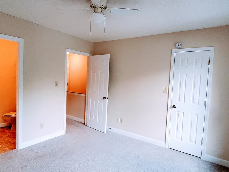 5918 King Charles Ct — Photo 16