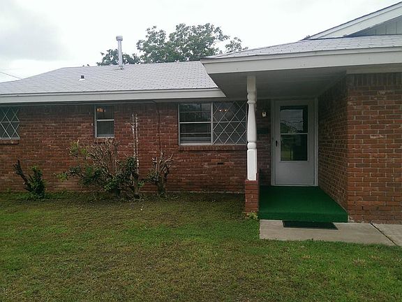 2nd image of 709 Plaza Dr