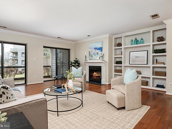 3rd image of 5 Spa Creek Lndg Unit B1
