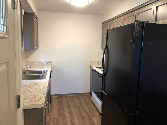 2nd image of 2759 W Lorraine Ave