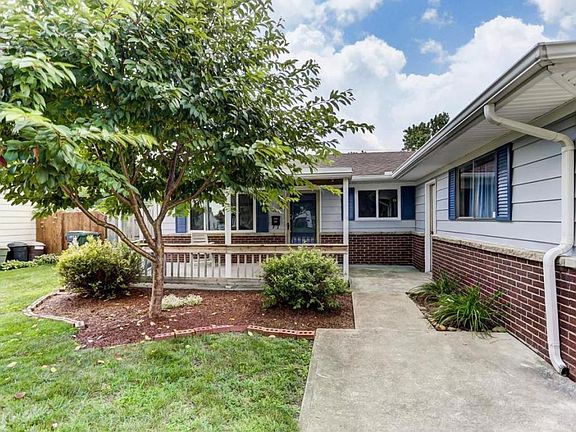3rd image of 4951 Warminster Dr