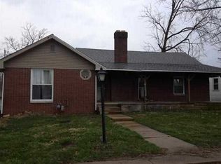304 E Cowing Dr, Muncie, IN 47303