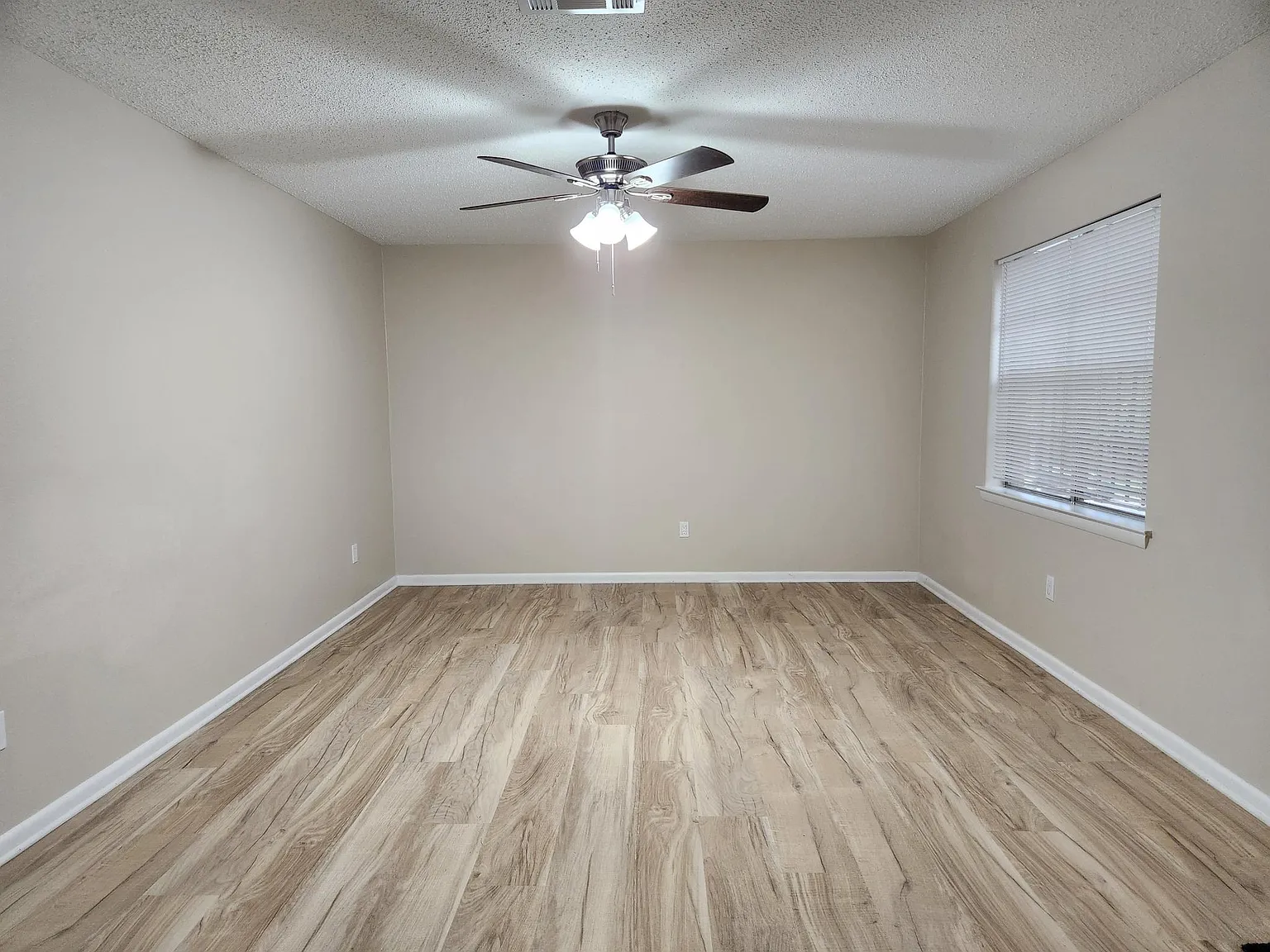 2811 Tatum St — Photo 3