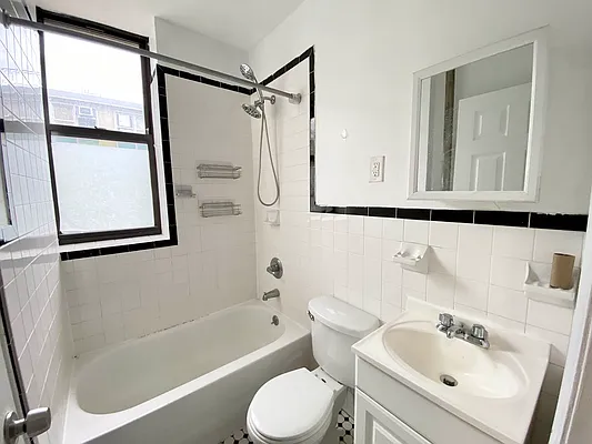 Rented by Bruma Realty LLC | media 15