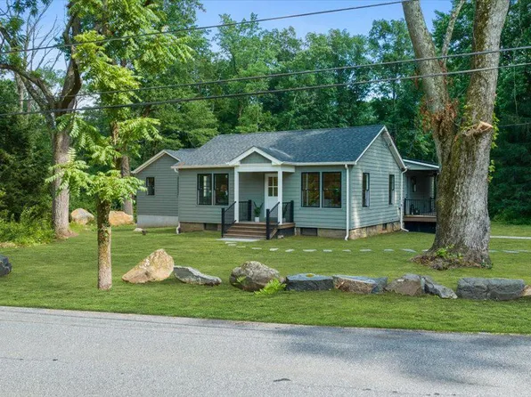 57 Snydertown Rd, Hopewell, NJ 08525