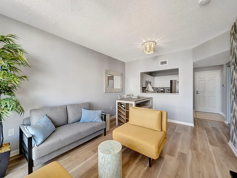 3020 NE 32nd Ave #1017 — Photo 8