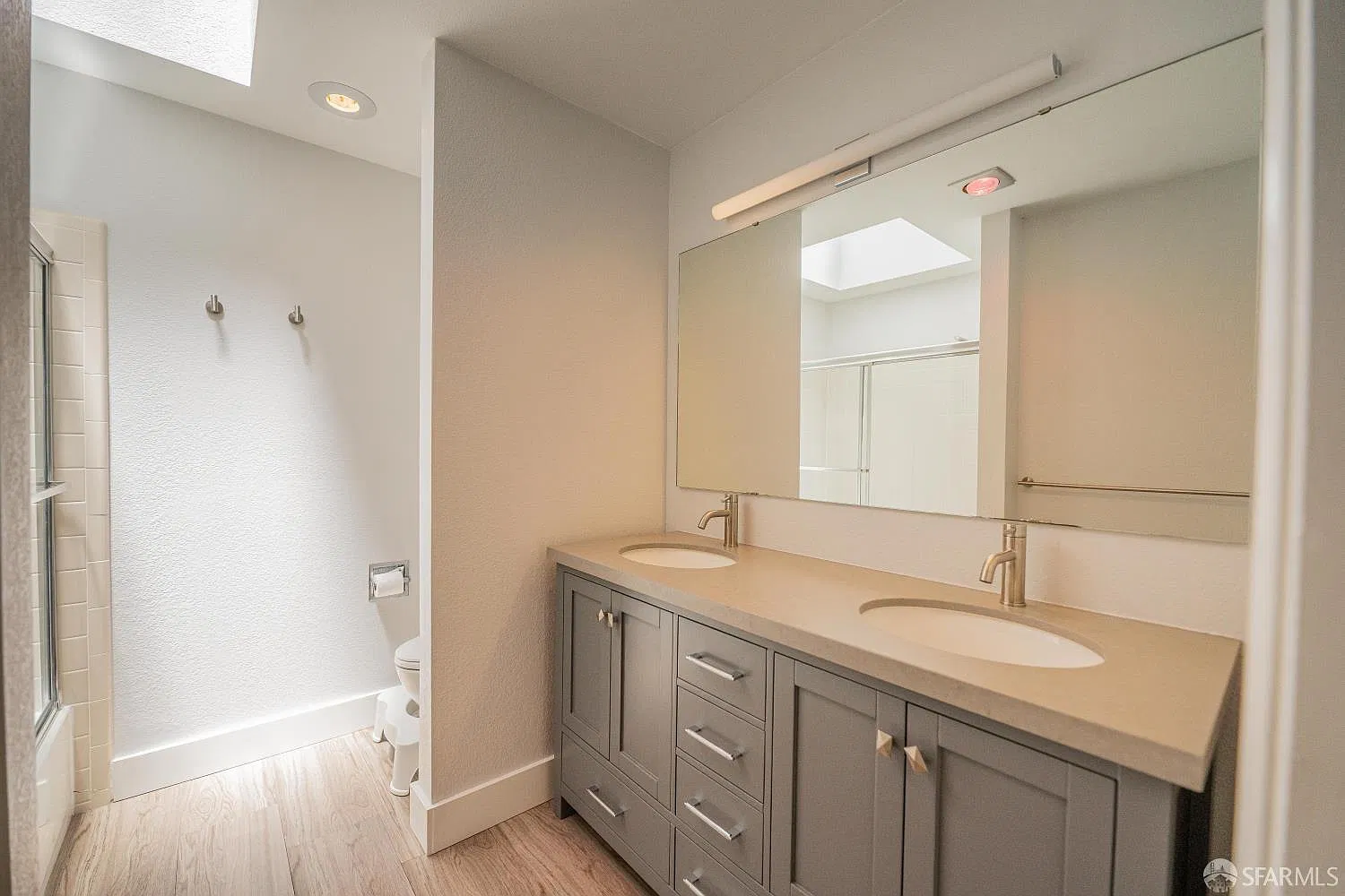 3 bed, 2.0 bath, $8,900 — Photo 4