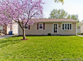 2928 Selkirk Rd, Springfield, IL 62702