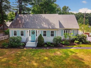 24 Johnson Rd, Falmouth, ME 04105