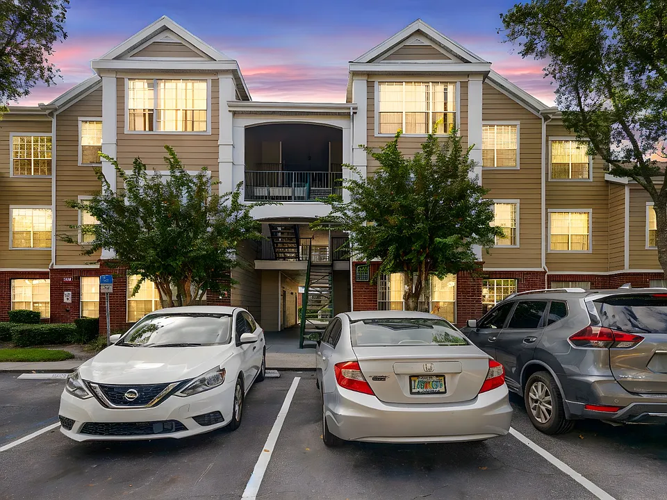 13016 Plantation Park Cir #1124