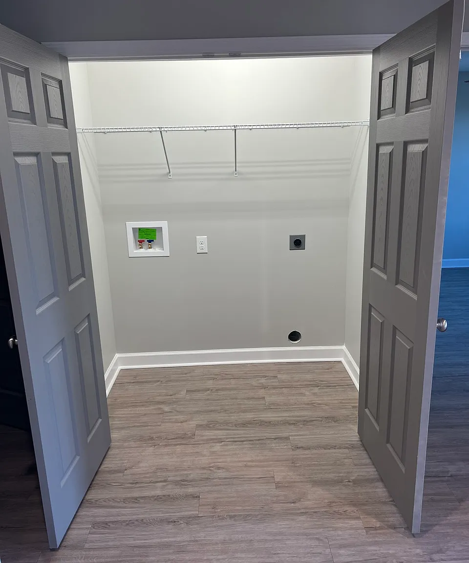 Spacious 2-Bedroom Apartment in Hopkinsville, KY — Photo 4