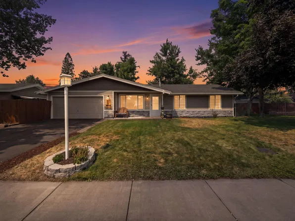 4208 Pepperwood Dr, Klamath Falls, OR 97603
