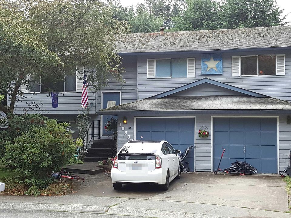2nd image of 10607 161st Ct NE