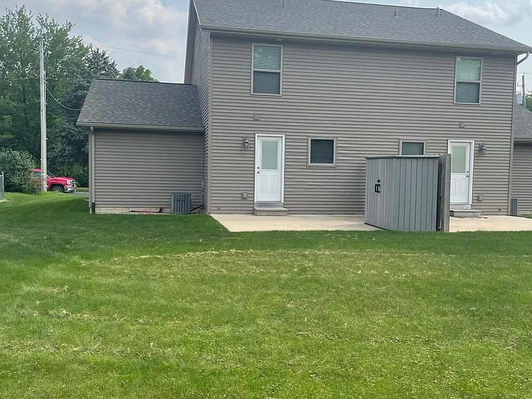 803 Hatterman St — Photo 8