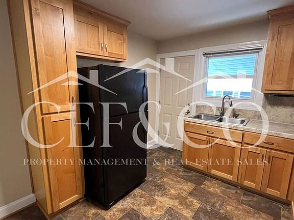 4th image of 107 Dykeson Ave #A