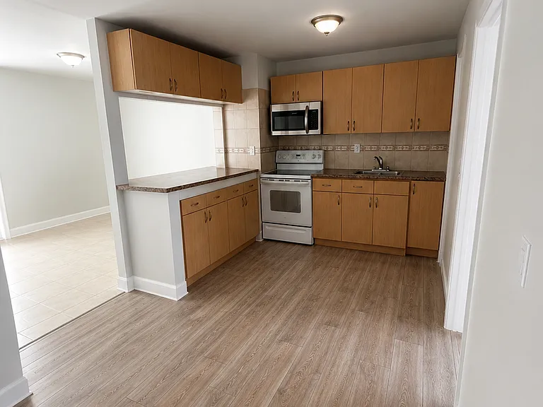 534 Lincoln St #1 — Photo 2