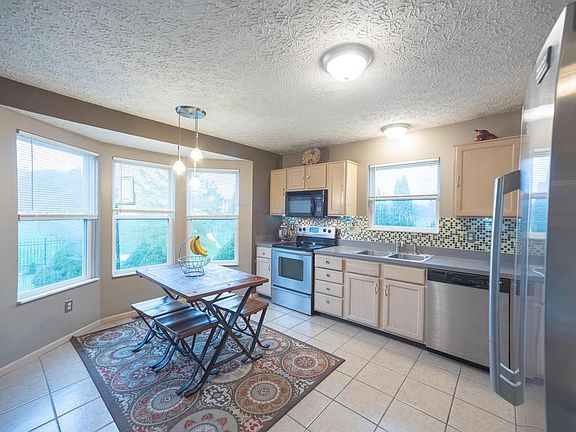 5th image of 4879 Dori Park Dr