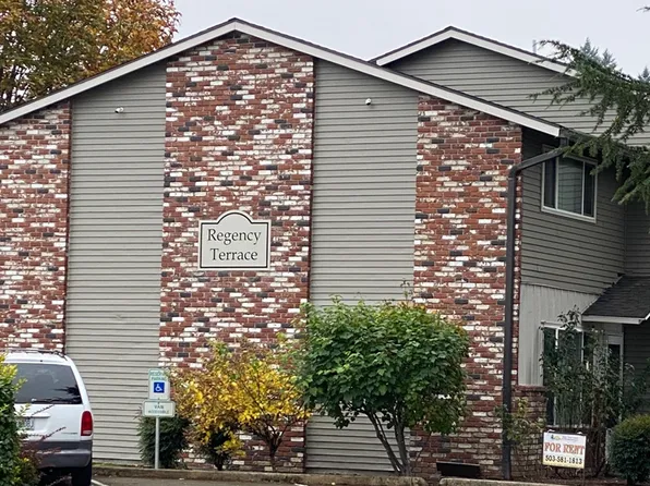 414 E 9th St, Newberg, OR