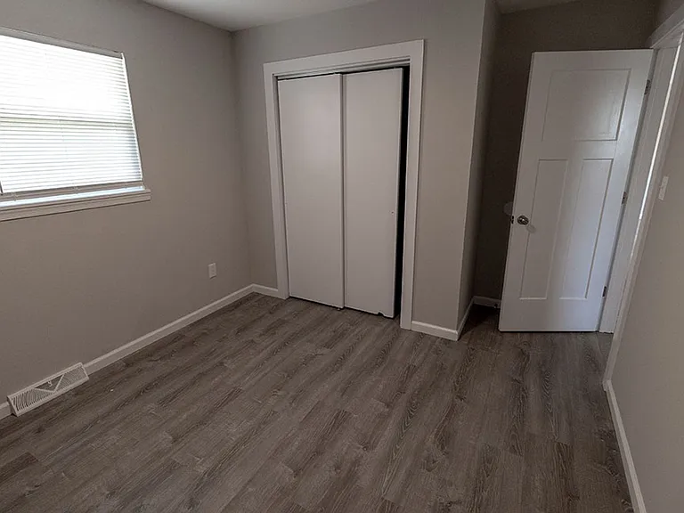 7304 N Moberly Dr — Photo 15