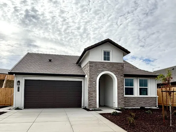 837 Emma Ct, Hollister, CA 95023