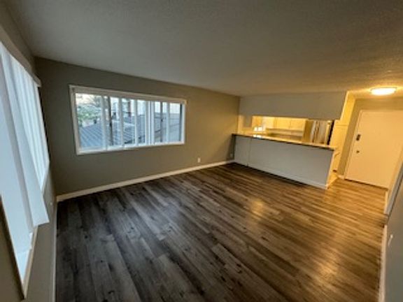 2nd image of 210 Pomona Ave APT 2