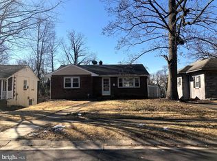 24 Manor Ave, Oaklyn, NJ 08107