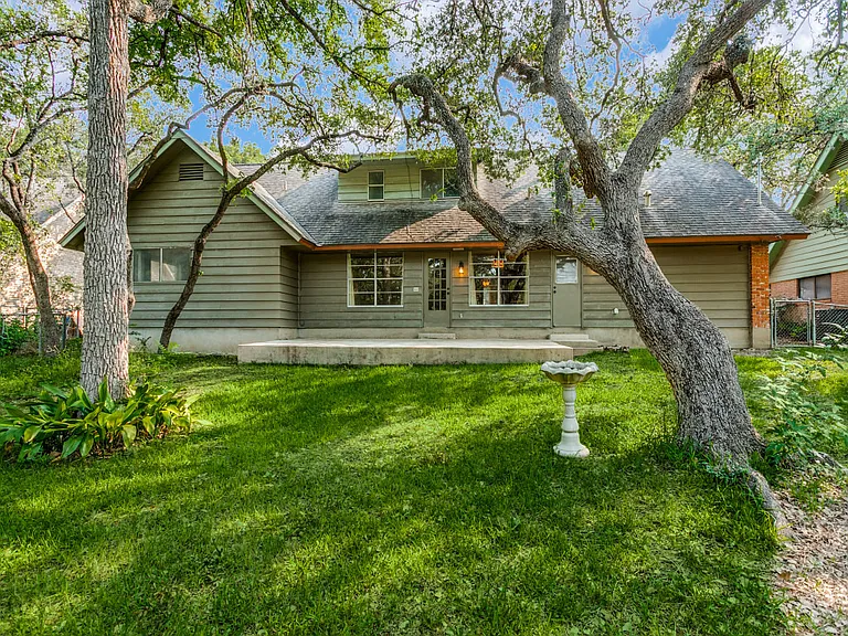 3551 Red Oak Ln — Photo 14