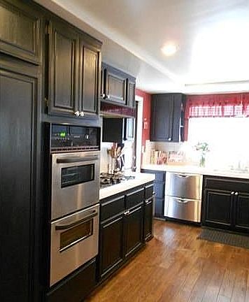 Kitchen has stainless steel appliances