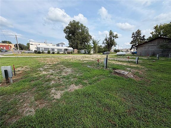 5th image of 108 S Allen Ln