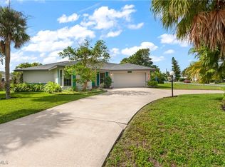 1704 Coral Way, North Fort Myers, FL 33917