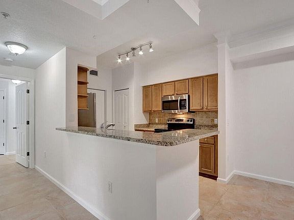 2nd image of 7101 Myrtlewood Cir W