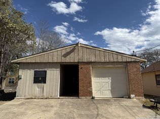 813 Ross, Kerrville, TX 78028