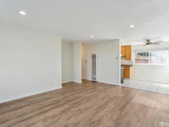 1649 Julia St #B, Berkeley, CA 94703