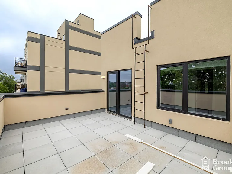 1595 New York Ave #PENTHOUSE — Photo 8