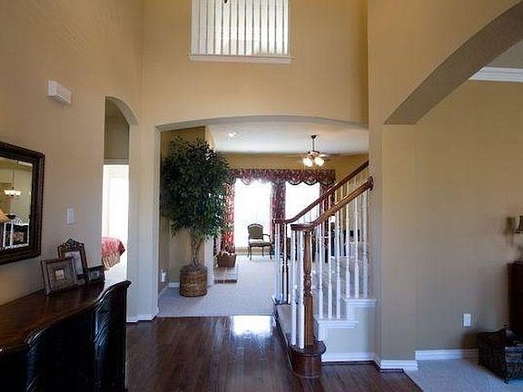 2nd image of 3324 Burnet Dr