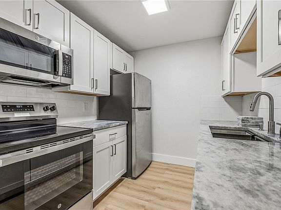 4th image of 1150 Carlton Ct