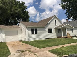 1722 Dodge St, Burlington, IA 52601